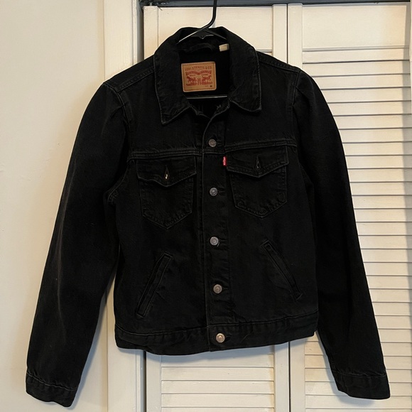 Levi black denim jacket - Picture 3 of 3